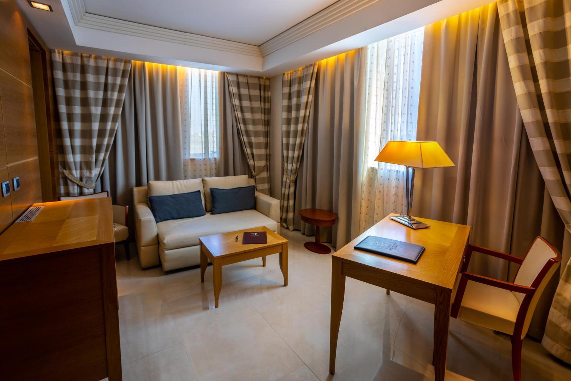 Hotel Papillo & Rom