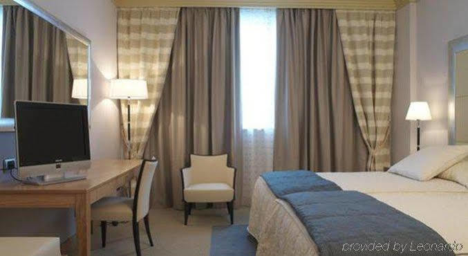 Papillo & Hotel Rom